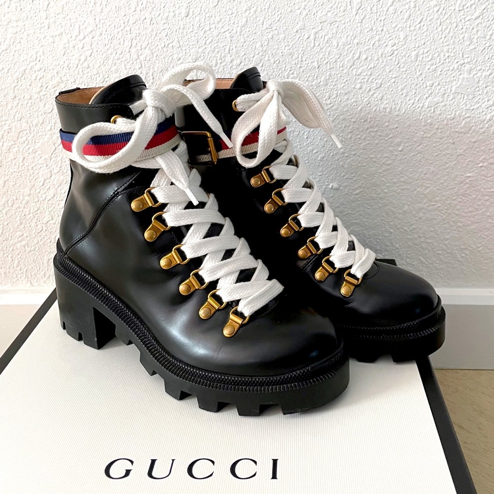 Gucci Leather Ankle boots with Sylvie Web. Size 36.
